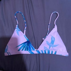 Bathing suit top never worn